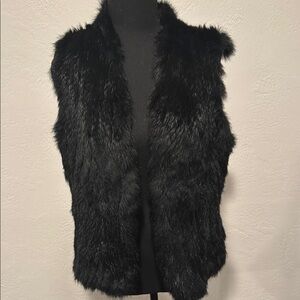 Quinn Black Sleeveless Fur Vest